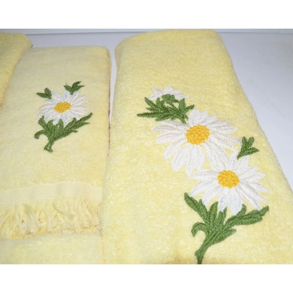 Vtg 70s Set Cannon Daisy Fringed Bath Hand Towels Wash cloth Yellow